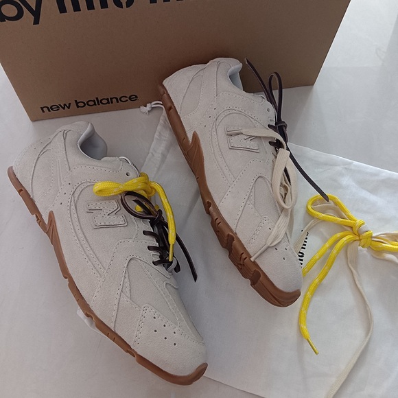 MiuMiu x New Balance NB530 Sneakers - Picture 2 of 6